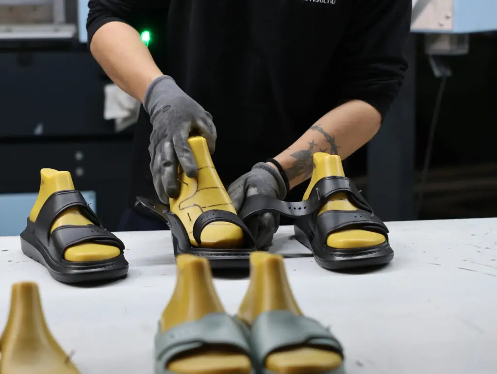 Fabricación de calzado EVA a medida